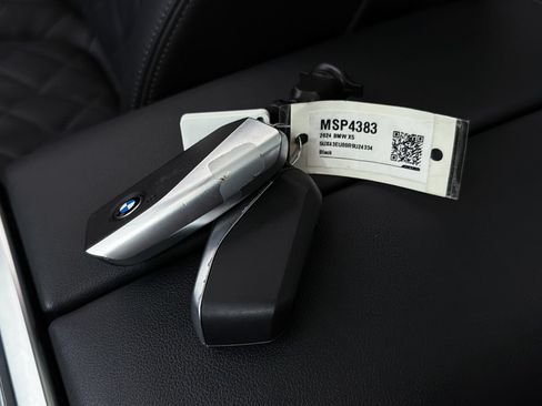 Used 2024 BMW X5 xDrive50e AWD/4WD image 30