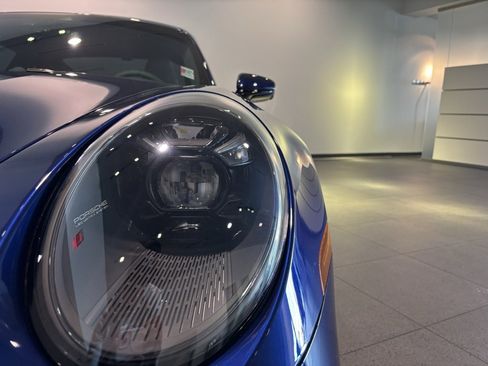 Used 2025 Porsche 911 Turbo S image 36