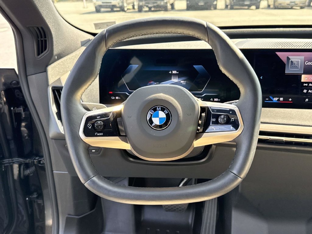 Used 2026 BMW iX xDrive60 AWD/4WD image 31
