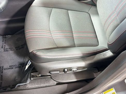 Used 2023 Chevrolet Equinox RS FWD image 19