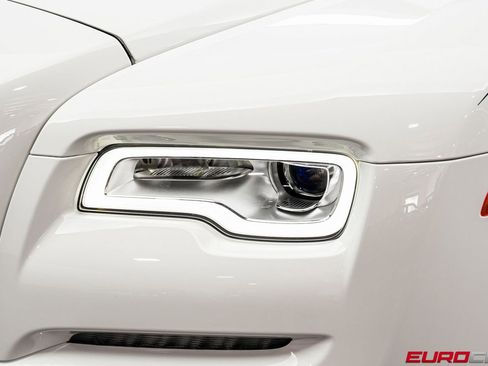 Used 2016 Rolls-Royce Dawn image 13