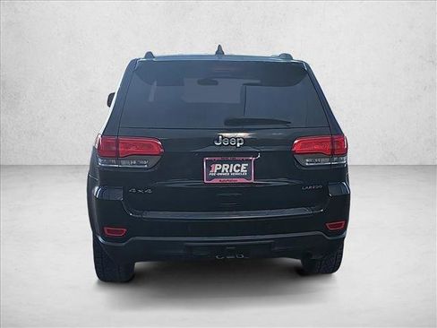 Used 2018 Jeep Grand Cherokee Laredo image 4