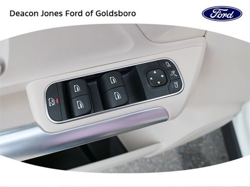 Used 2025 Mercedes-Benz GLA 250 image 17