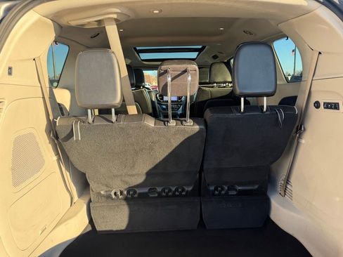 Used 2022 Chrysler Pacifica Limited AWD/4WD image 19