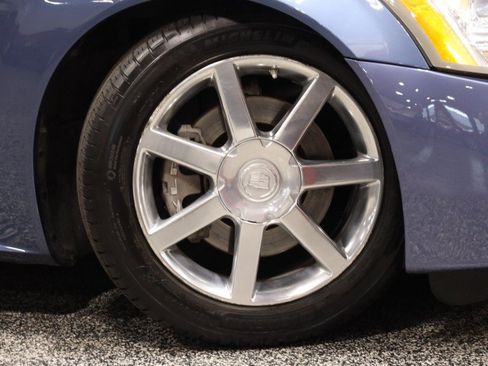 Used 2005 Cadillac XLR RWD image 4