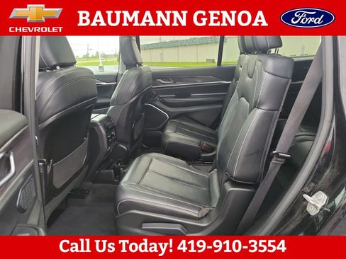 Used 2021 Jeep Grand Cherokee L Limited AWD/4WD image 25