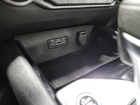 Used 2021 Nissan Altima 2.5 SV image 6