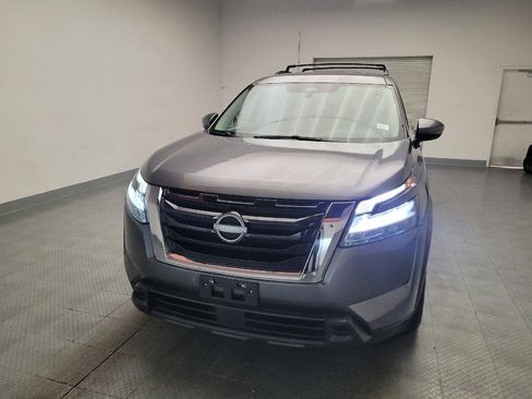 Used 2022 Nissan Pathfinder SV AWD/4WD image 15