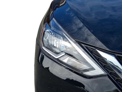 Used 2019 Nissan Sentra SV w/ Electronics Package FWD image 10