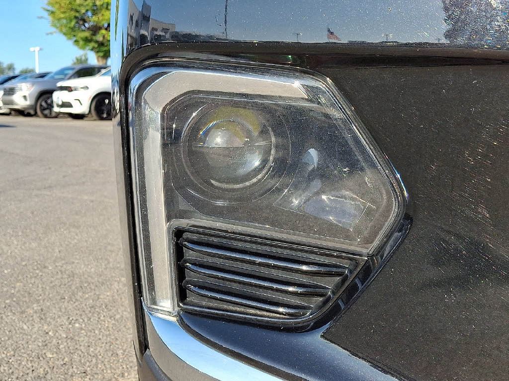 Used 2023 Chevrolet Traverse RS AWD/4WD image 9