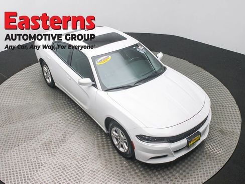 Used 2022 Dodge Charger SXT w/ Leather Interior Group image 3