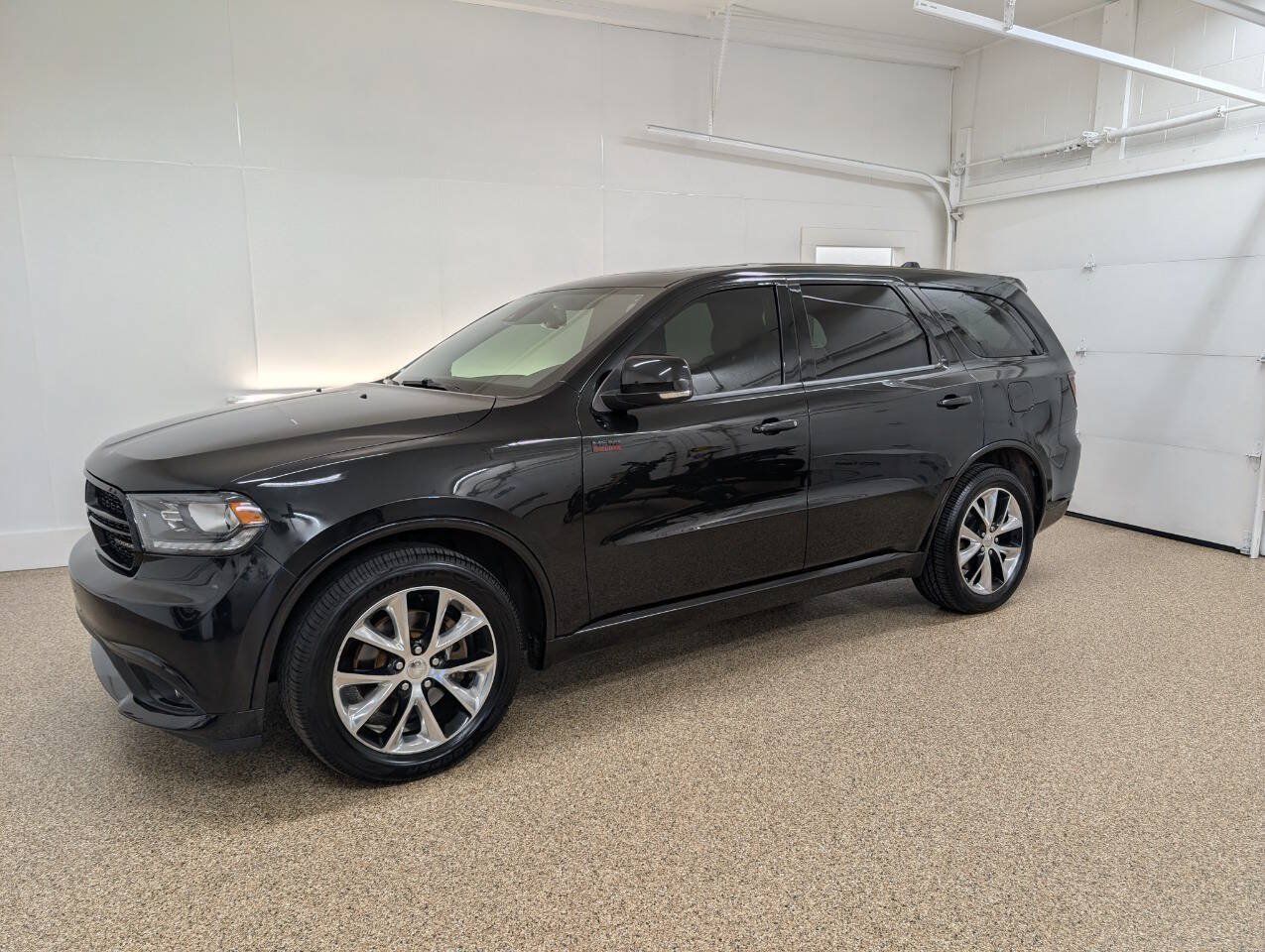 Used 2014 Dodge Durango R/T w/ Technology Group AWD/4WD image 1