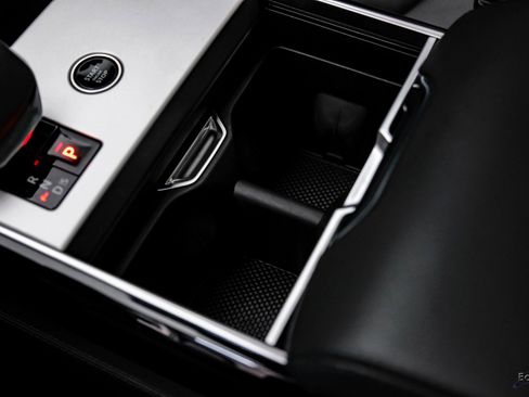 Used 2024 Land Rover Range Rover SE image 51