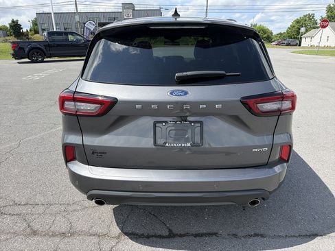 Used 2023 Ford Escape ST-Line w/ Tech Pack #1 AWD/4WD image 4