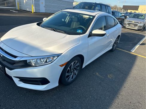 Used 2018 Honda Civic EX image 6