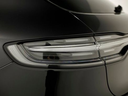 New 2026 Porsche Macan GTS image 12