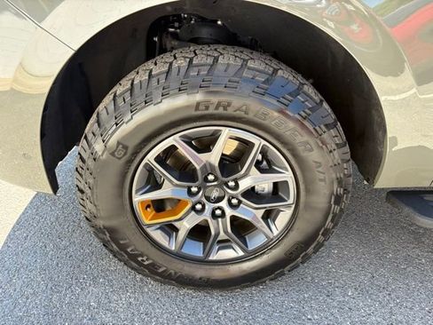 Used 2025 Ford Expedition Tremor AWD/4WD image 13