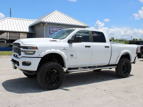 Used 2025 RAM 2500 Big Horn AWD/4WD image 5