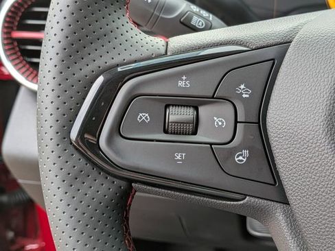 New 2026 Chevrolet Trax RS w/ Sunroof Package FWD image 31