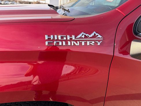 Used 2021 Chevrolet Silverado 1500 High Country w/ Technology Package image 2