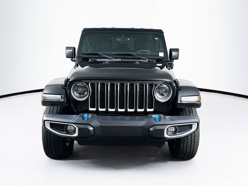 Used 2023 Jeep Wrangler Sahara image 2