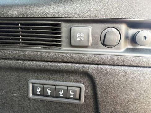 Used 2024 Jeep Wagoneer L Series II w/ Flexible Seating Group image 12