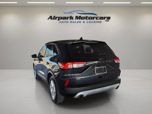 Used 2022 Ford Escape SE image 3