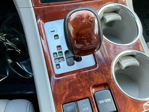 Used 2013 Toyota Highlander Limited image 22