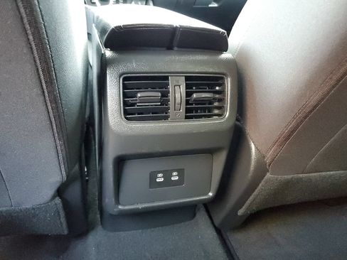 Used 2025 Nissan Rogue SV FWD image 13