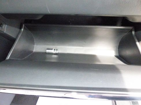 Used 2017 INFINITI QX80 Base AWD 4dr SUV w/ Deluxe Technology Package image 59