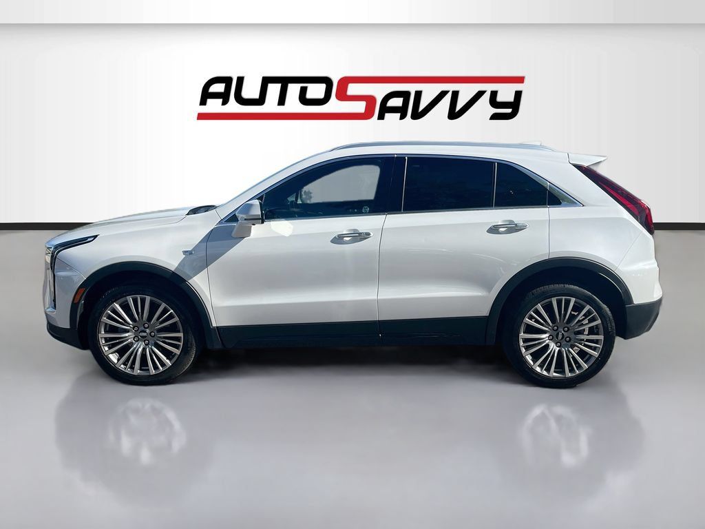 Used 2025 Cadillac XT4 Premium Luxury w/ Technology Package AWD/4WD image 4