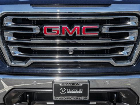Used 2021 GMC Sierra 1500 SLT w/ SLT Premium Plus Package AWD/4WD image 7