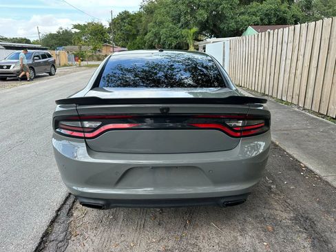 Used 2019 Dodge Charger SXT image 7