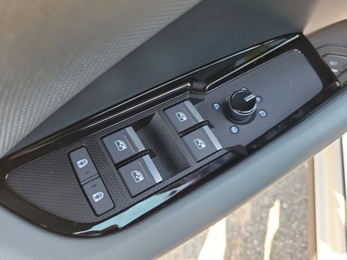 New 2026 Audi Q3 quattro 2.0T image 17