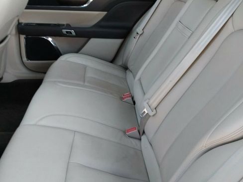 Used 2017 Lincoln Continental Reserve w/ Technology Package image 8