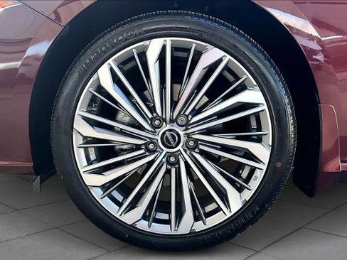 Certified 2024 Nissan Altima 2.5 SL image 11