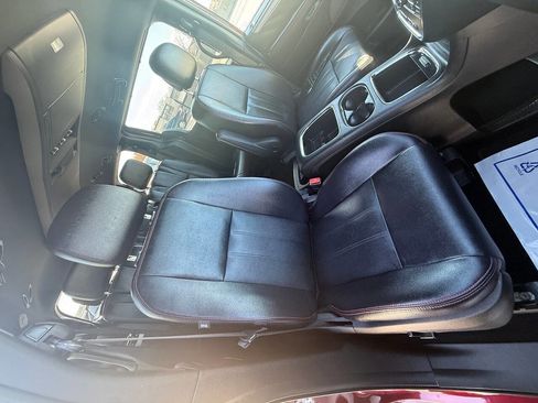 Used 2019 Dodge Grand Caravan GT image 16