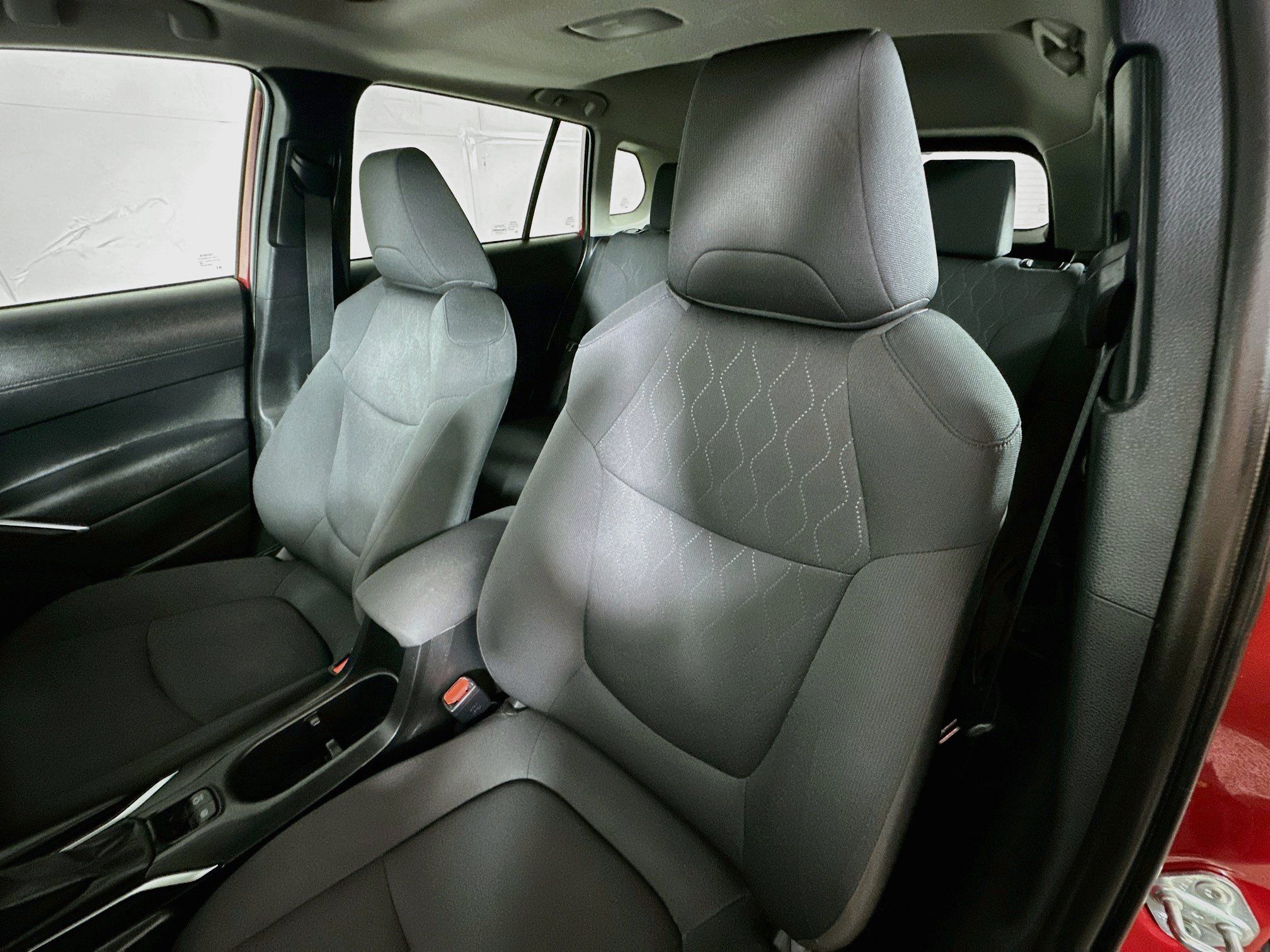 Certified 2024 Toyota Corolla Cross LE w/ Moonroof Package AWD/4WD image 19