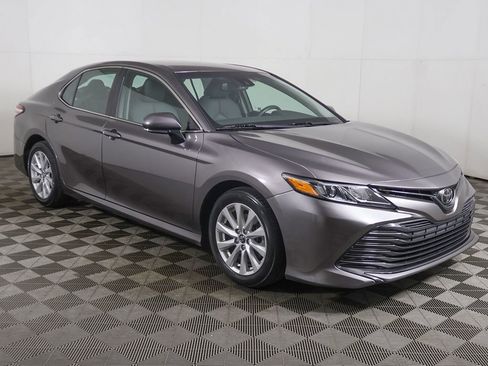 Used 2020 Toyota Camry LE w/ Convenience Package FWD image 44
