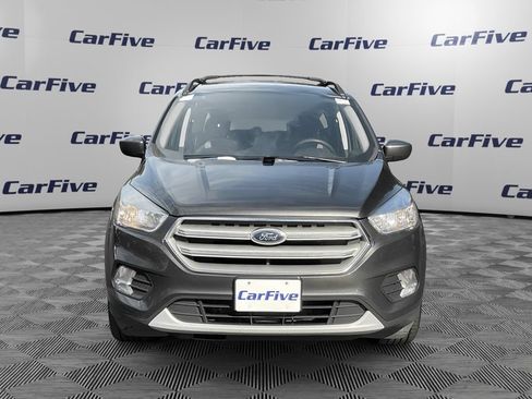 Used 2018 Ford Escape SE w/ Ford Safe & Smart Package AWD/4WD image 9