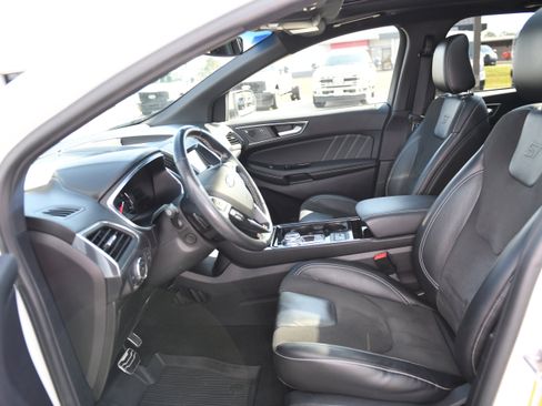 Used 2020 Ford Edge ST w/ Equipment Group 401A image 18
