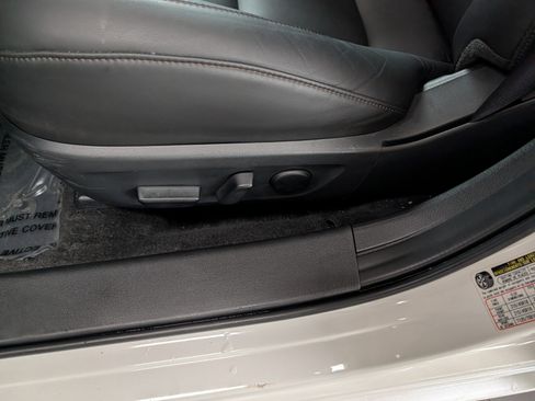 Certified 2025 MAZDA MAZDA3 s image 11