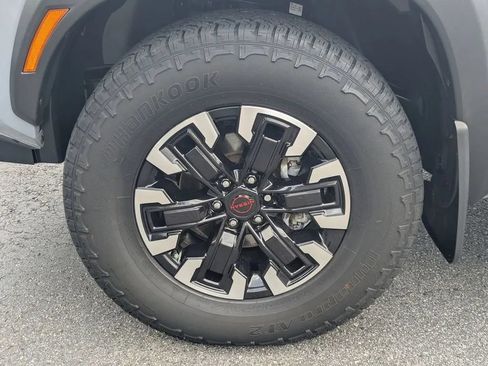 Certified 2024 Nissan Frontier PRO-4X w/ Technology Package AWD/4WD image 11