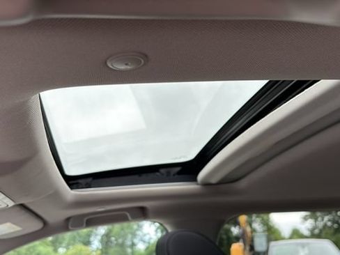 Used 2024 Honda CR-V EX image 11