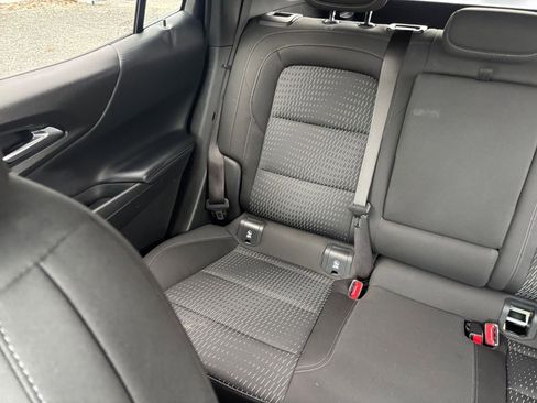 Used 2025 Chevrolet Equinox LT image 35