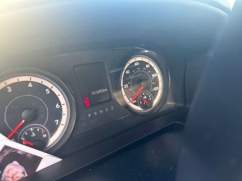 Used 2017 RAM 1500 Express AWD/4WD image 11
