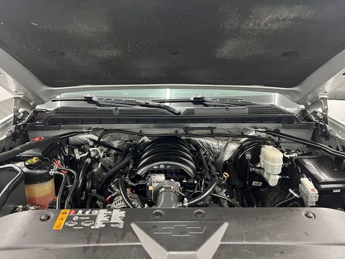 Used 2018 Chevrolet Silverado 1500 Custom w/ Custom Value Package AWD/4WD image 26