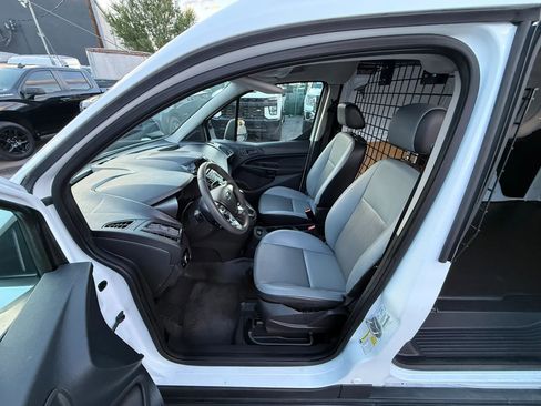 Used 2016 Ford Transit Connect XL FWD image 11