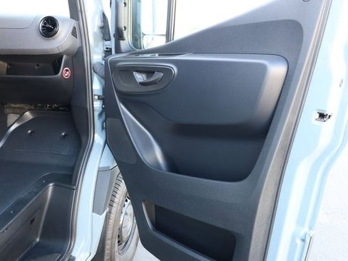 Used 2024 Mercedes-Benz Sprinter 2500 image 26