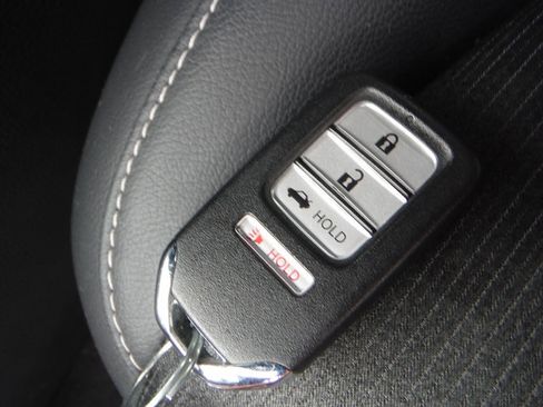 Used 2018 Honda Accord Sport image 33